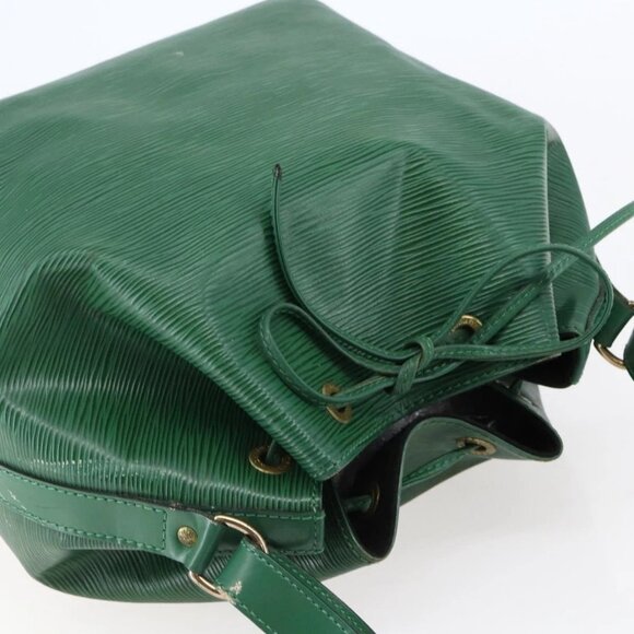 LOUIS VUITTON Epi Petit Noe Shoulder Bag Green - Picture 6 of 14